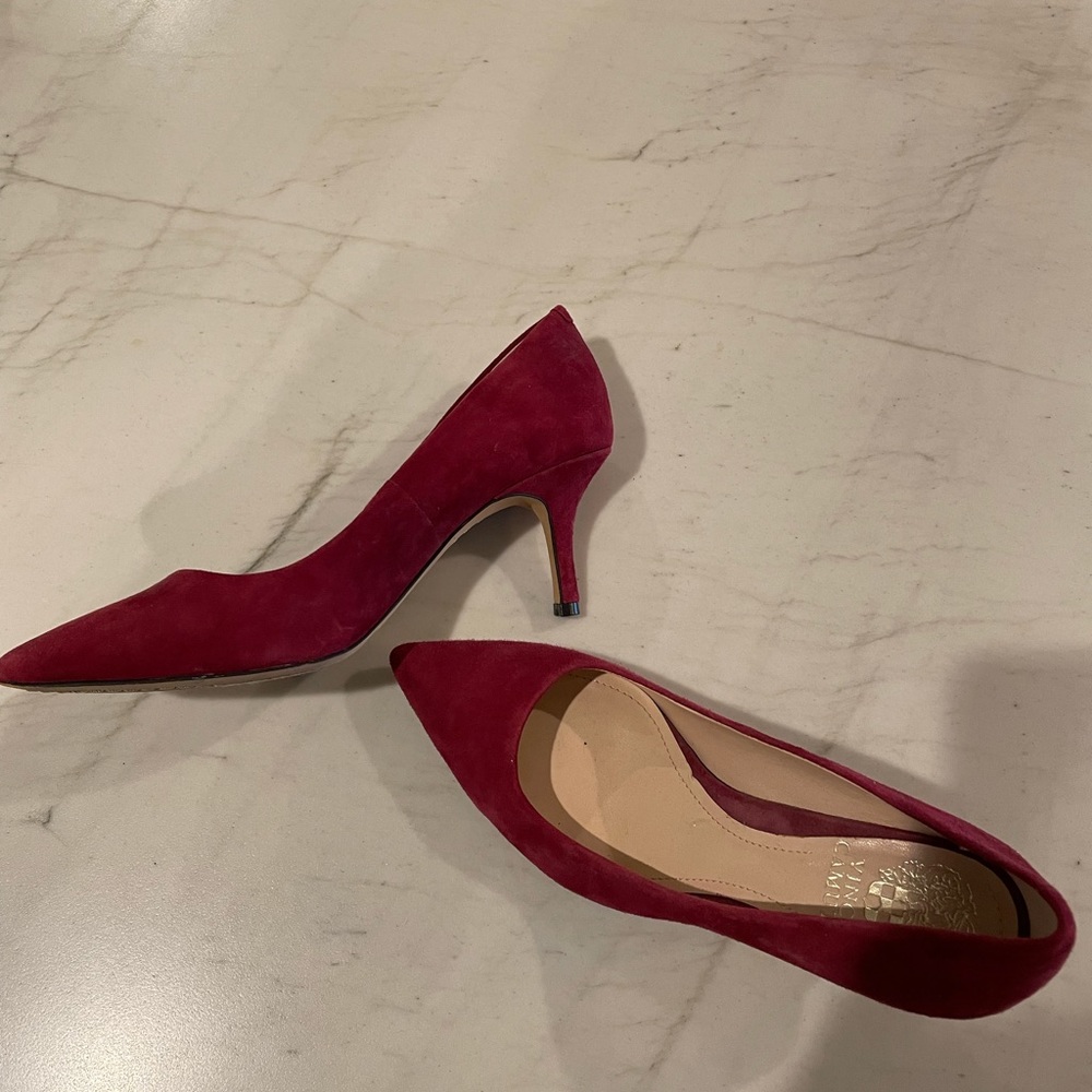 Vince Camuto suede pumps